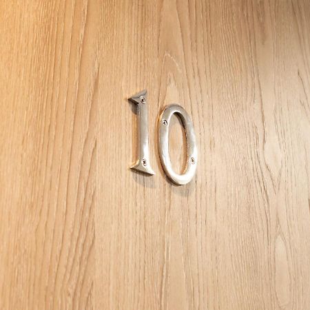 Hoemli Smart City Centre Apartment Лестер Екстер'єр фото