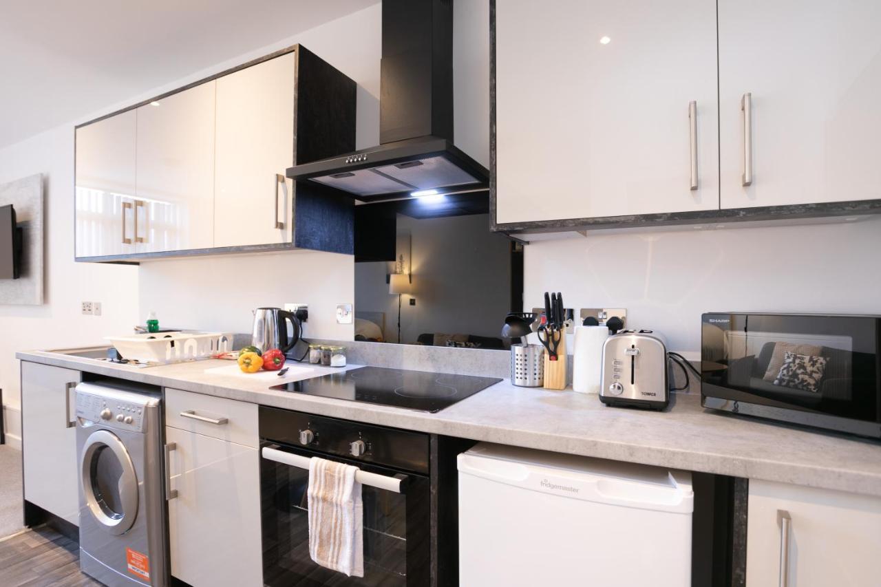 Hoemli Smart City Centre Apartment Лестер Екстер'єр фото