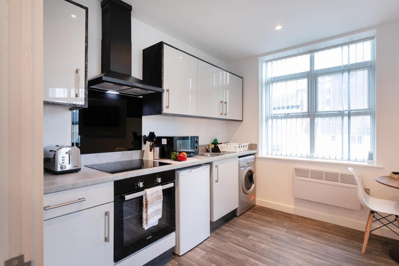 Hoemli Smart City Centre Apartment Лестер Екстер'єр фото