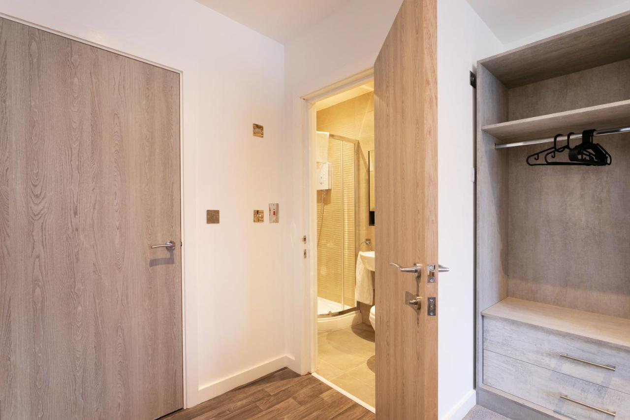 Hoemli Smart City Centre Apartment Лестер Екстер'єр фото