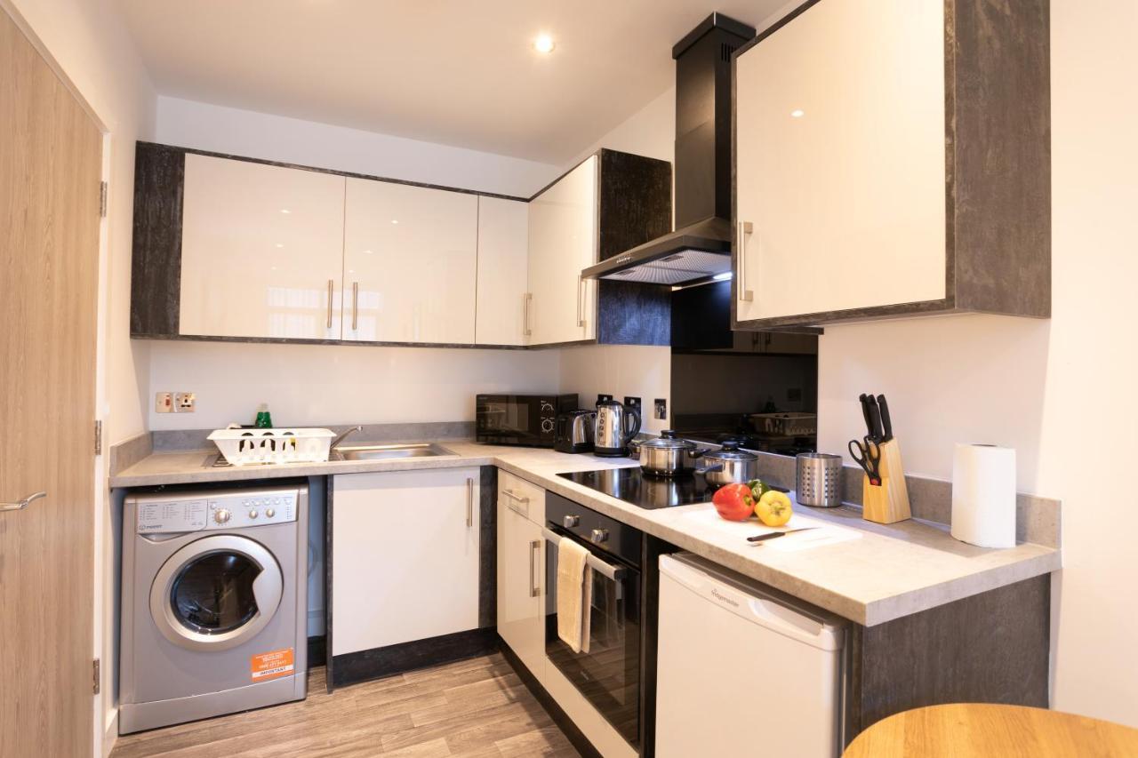 Hoemli Smart City Centre Apartment Лестер Екстер'єр фото