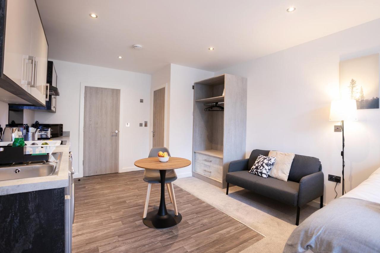 Hoemli Smart City Centre Apartment Лестер Екстер'єр фото