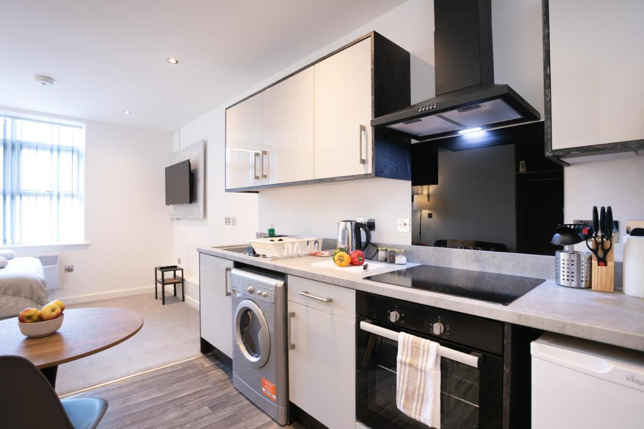Hoemli Smart City Centre Apartment Лестер Екстер'єр фото
