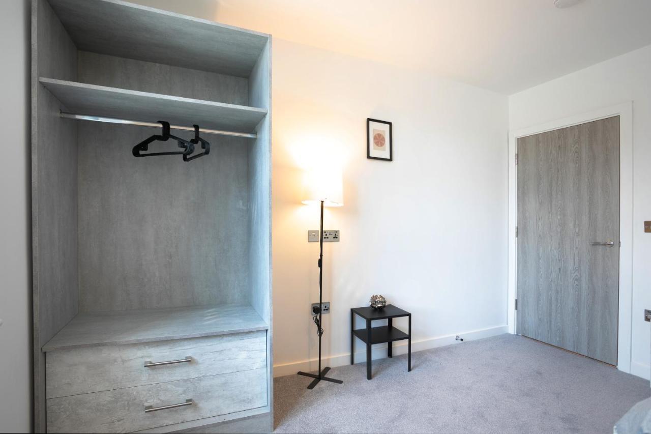 Hoemli Smart City Centre Apartment Лестер Екстер'єр фото