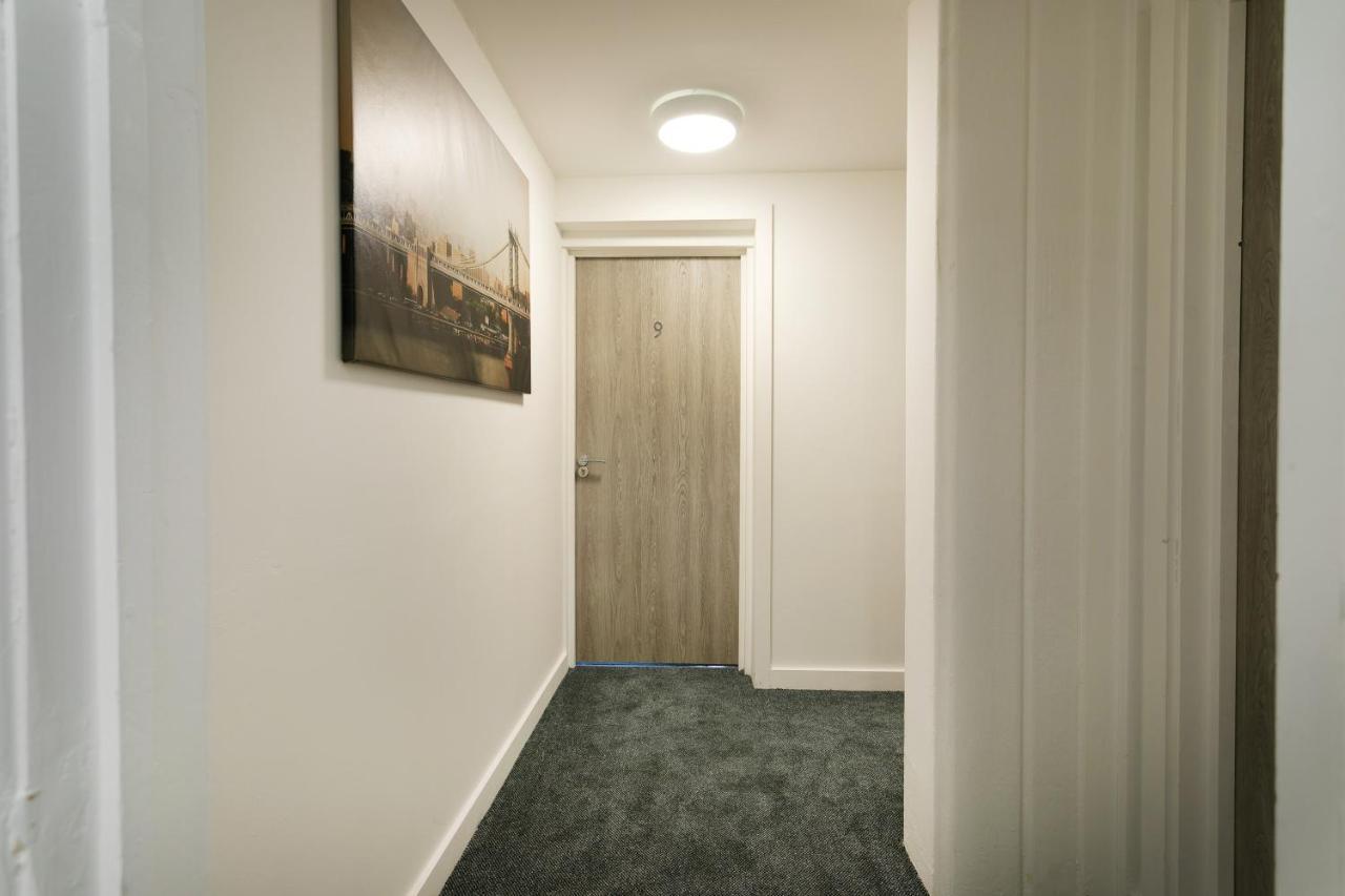 Hoemli Smart City Centre Apartment Лестер Екстер'єр фото