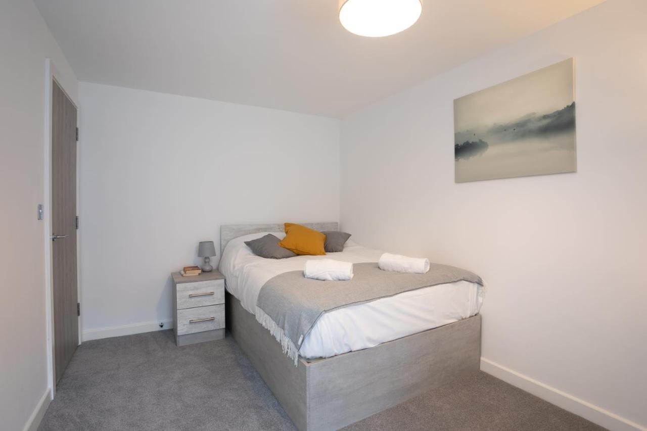 Hoemli Smart City Centre Apartment Лестер Екстер'єр фото