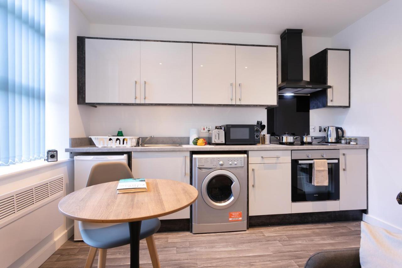 Hoemli Smart City Centre Apartment Лестер Екстер'єр фото