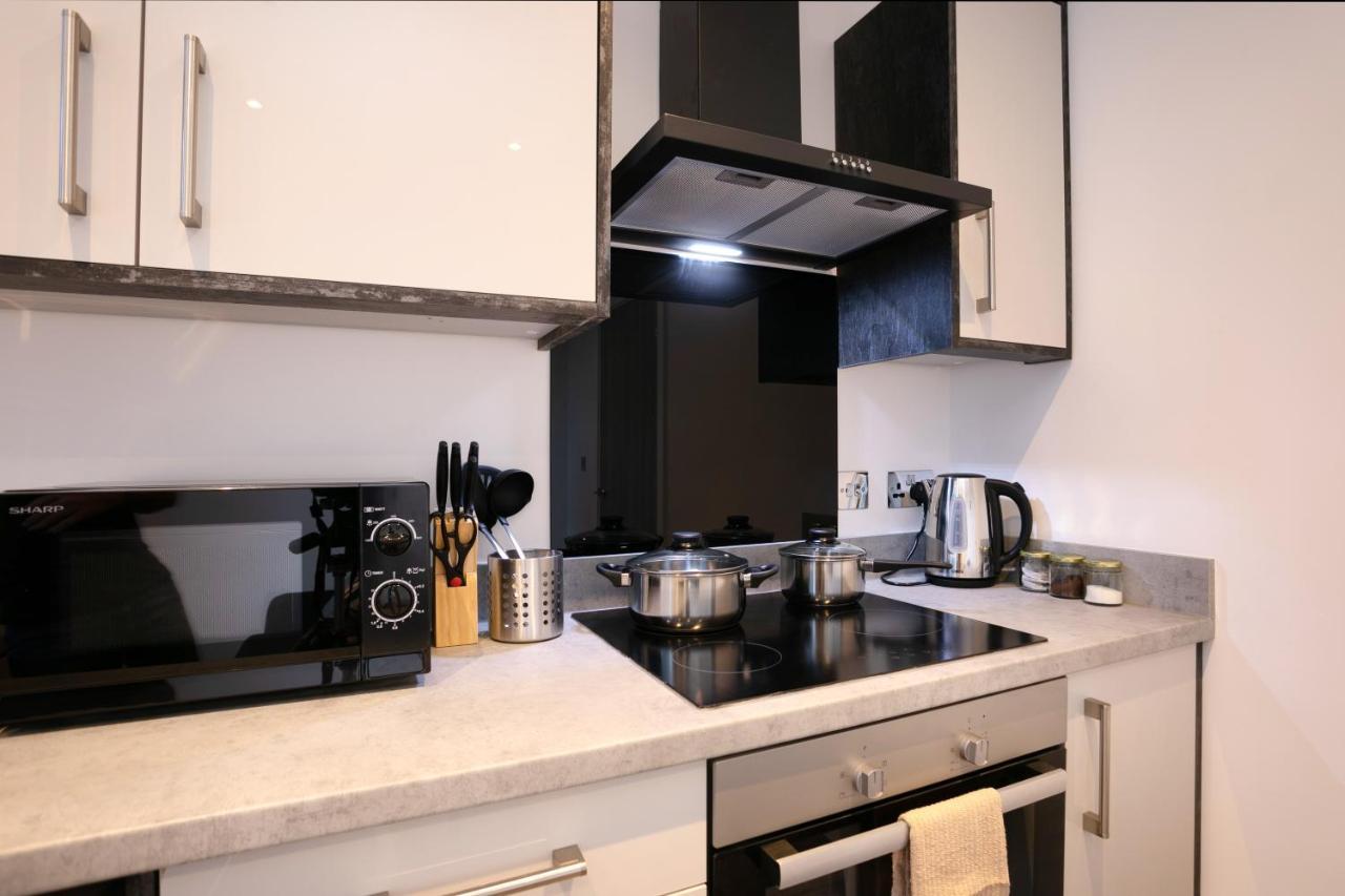 Hoemli Smart City Centre Apartment Лестер Екстер'єр фото