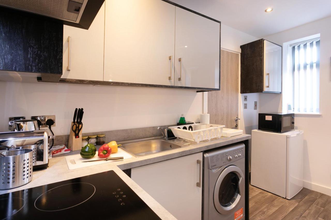 Hoemli Smart City Centre Apartment Лестер Екстер'єр фото